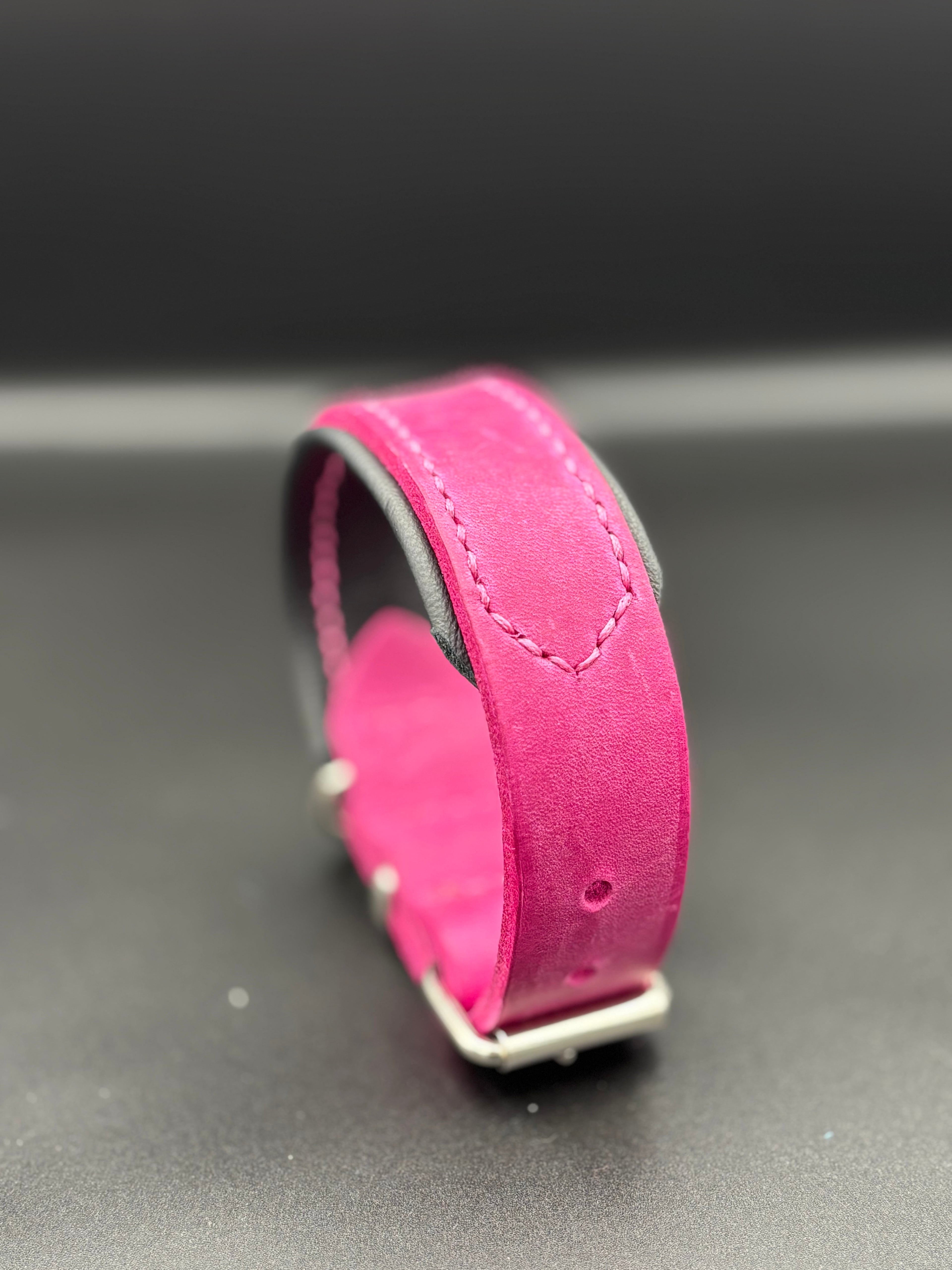 2-farbiges Leder-Hundehalsband – Handgenäht, Pink-Schwarz, Grösse S